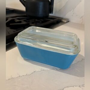 Vintage Pyrex Blue Refrigerator Dish